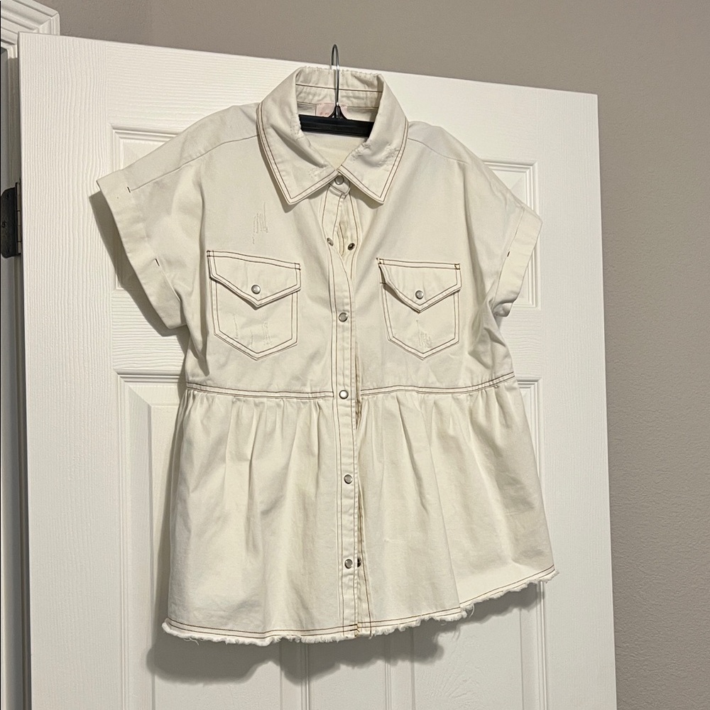 Cream Short Sleeve Button-Up Blouse